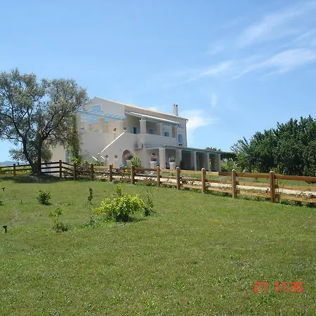 Agroturismo Aroggia Farm *