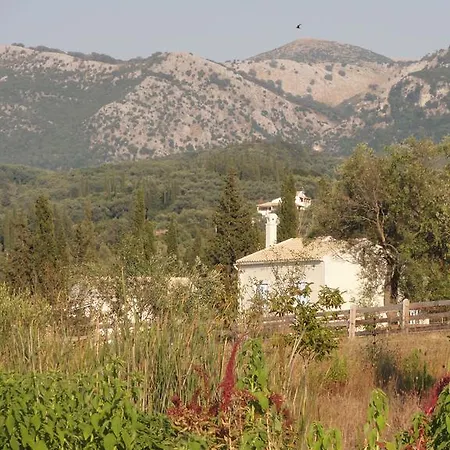 Aroggia Farm Lantgård Xanthátai