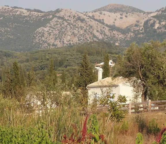 Aroggia Farm Bauernhof Xanthátai