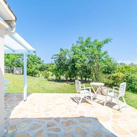 Aroggia Farm Farm stay Xanthatai