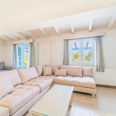 Farm stay Aroggia Farm